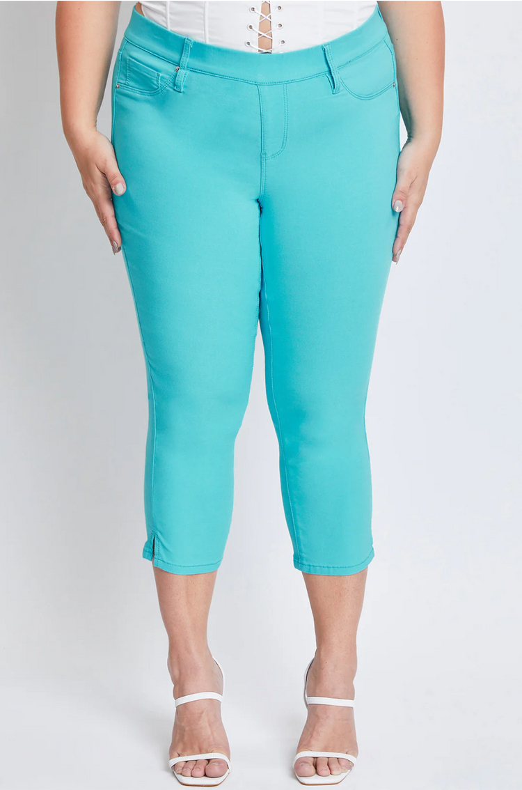 Super Stretch Pull On Capri +Curvy | Aqua